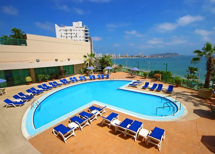 Hotel Colon Salinas